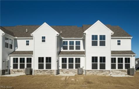 940-2 Memory Lane Aurora OH 44202
