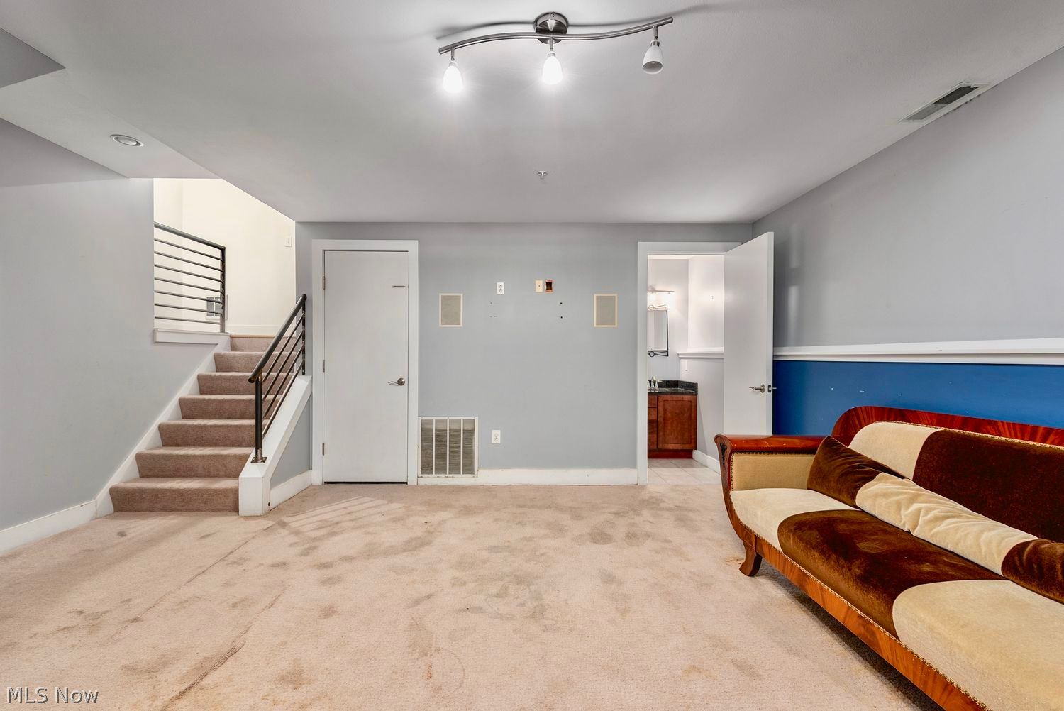 1517 W 32nd Street Cleveland OH 44113