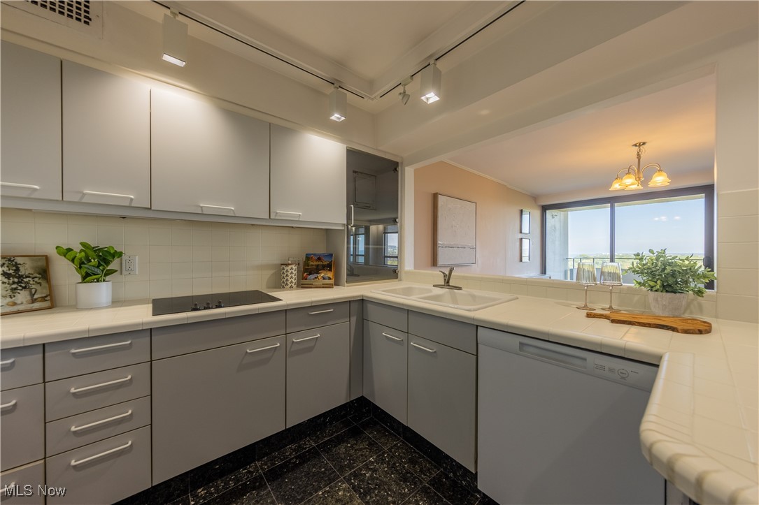1 Bratenahl Place Bratenahl OH 44108