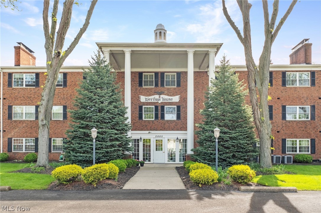 2885 Pease Drive Rocky River OH 44116