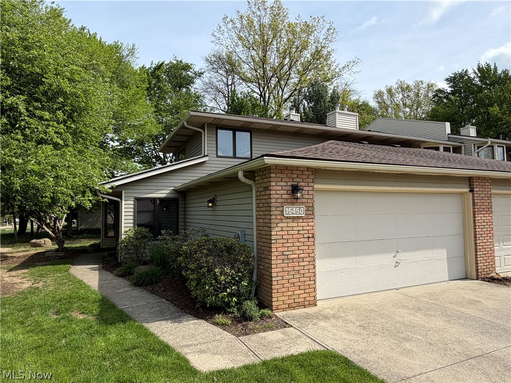 15450 Roxboro Drive Drive Middleburg Heights OH 44130