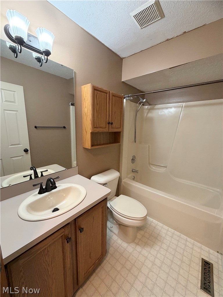 15450 Roxboro Drive Drive Middleburg Heights OH 44130