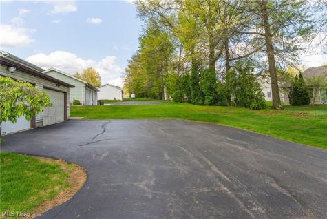 5472 Callaway Circle Youngstown OH 44515