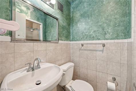 11850 Edgewater Drive Lakewood OH 44107