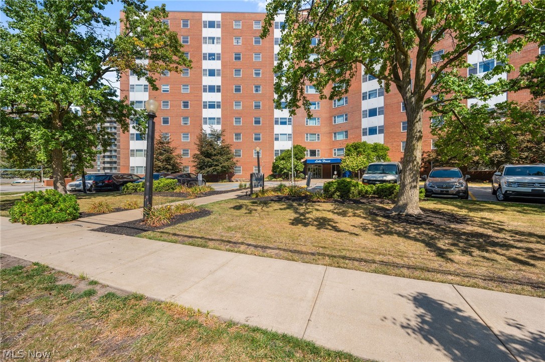 11850 Edgewater Drive Lakewood OH 44107