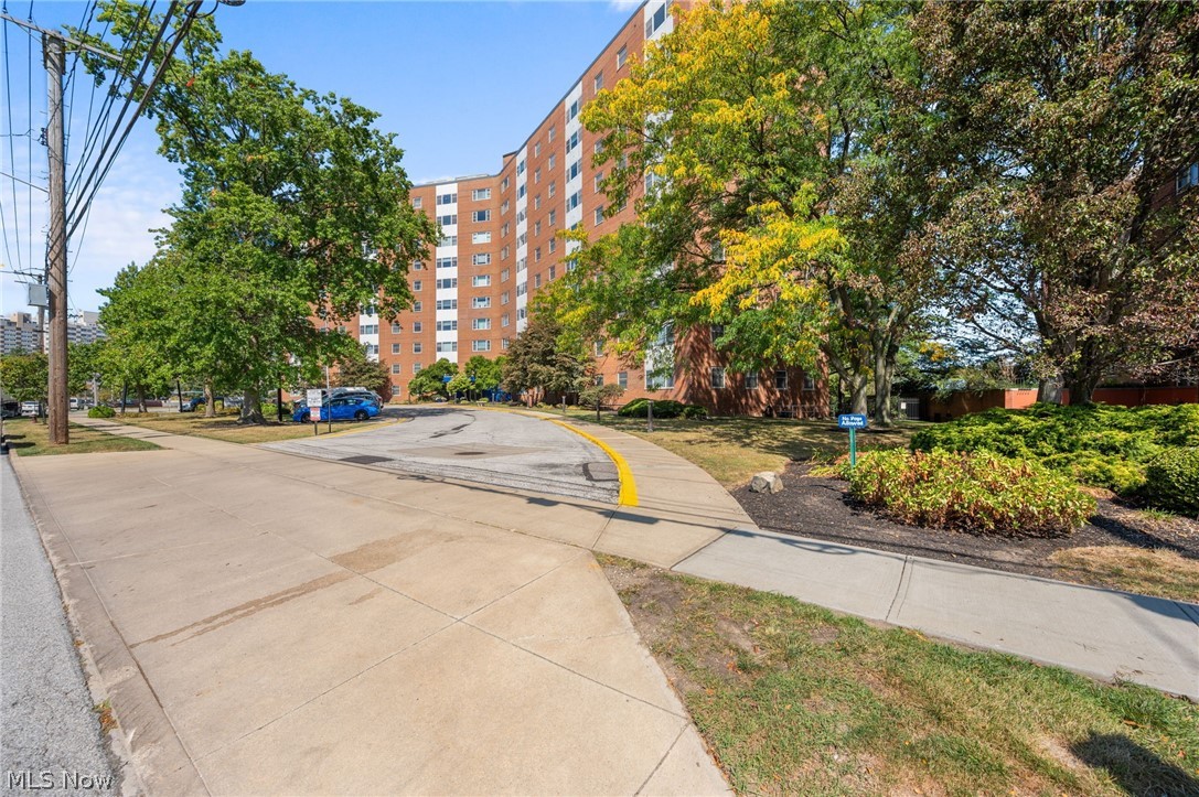 11850 Edgewater Drive Lakewood OH 44107