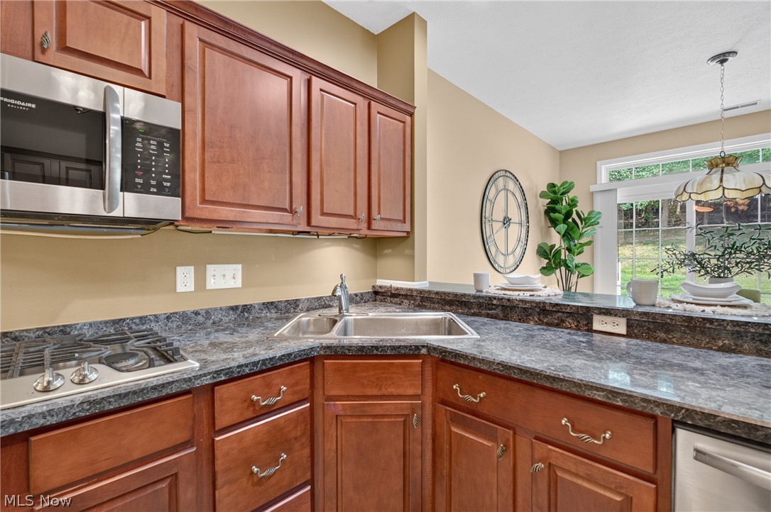 5645 Clingan Road Struthers OH 44471
