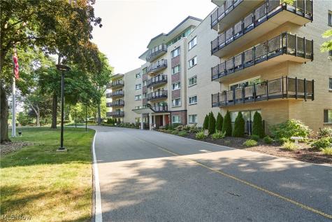 255 N Portage Path Akron OH 44303