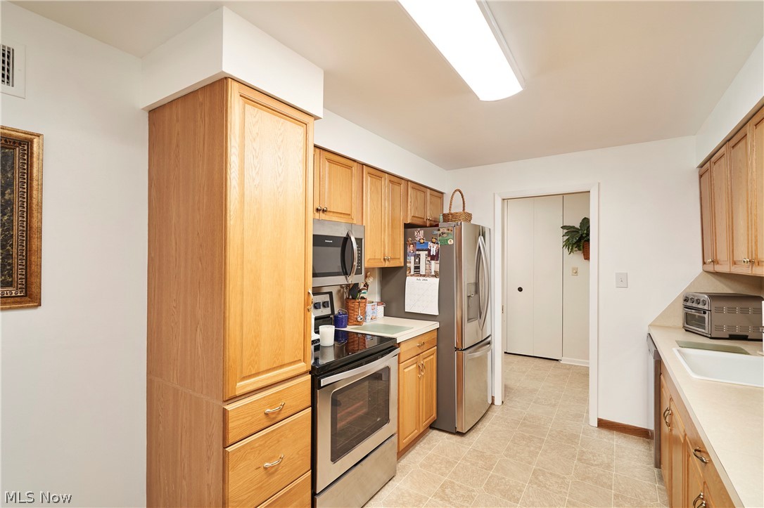 255 N Portage Path Akron OH 44303