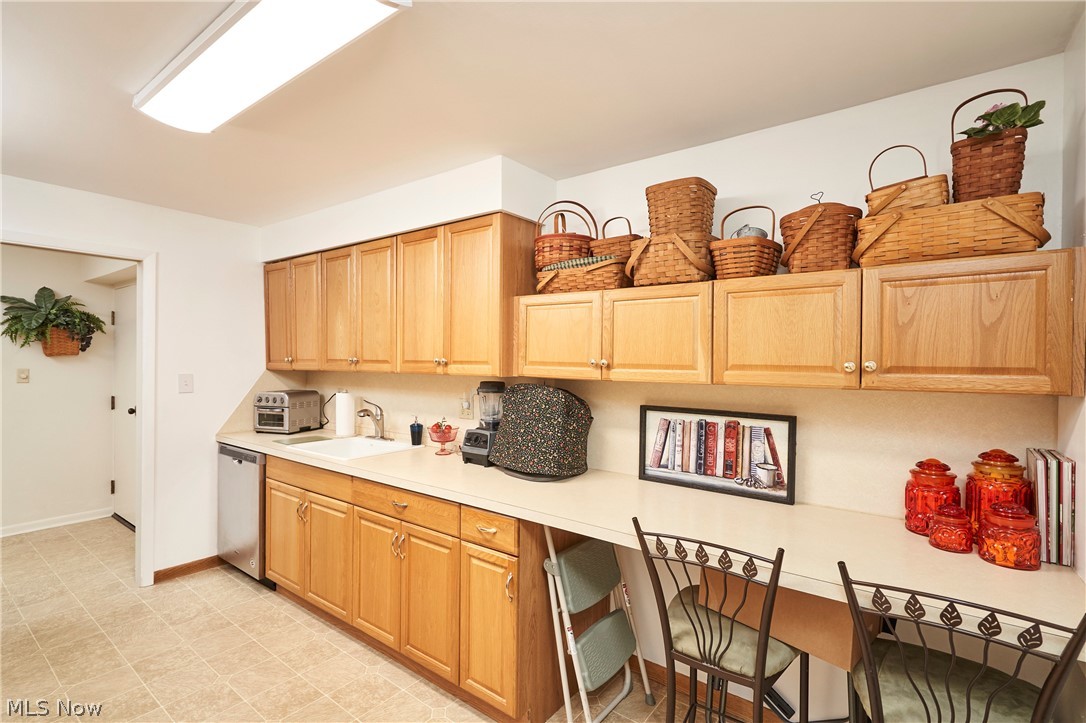 255 N Portage Path Akron OH 44303