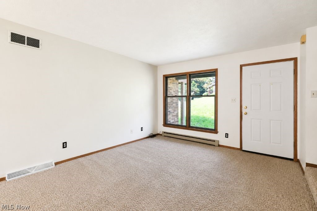 346 Greentree Place Lisbon OH 44432