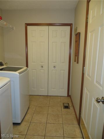 18606 Buccaneer Creek Drive Strongsville OH 44136