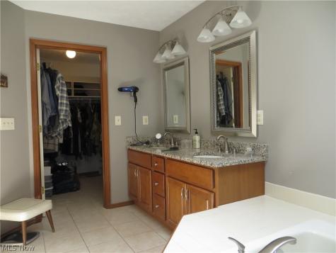 18606 Buccaneer Creek Drive Strongsville OH 44136