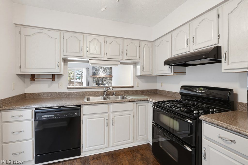 10006 Blossom Lane Twinsburg OH 44087
