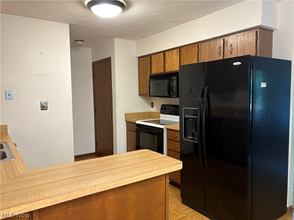 1564 Cedarwood Drive Westlake OH 44145