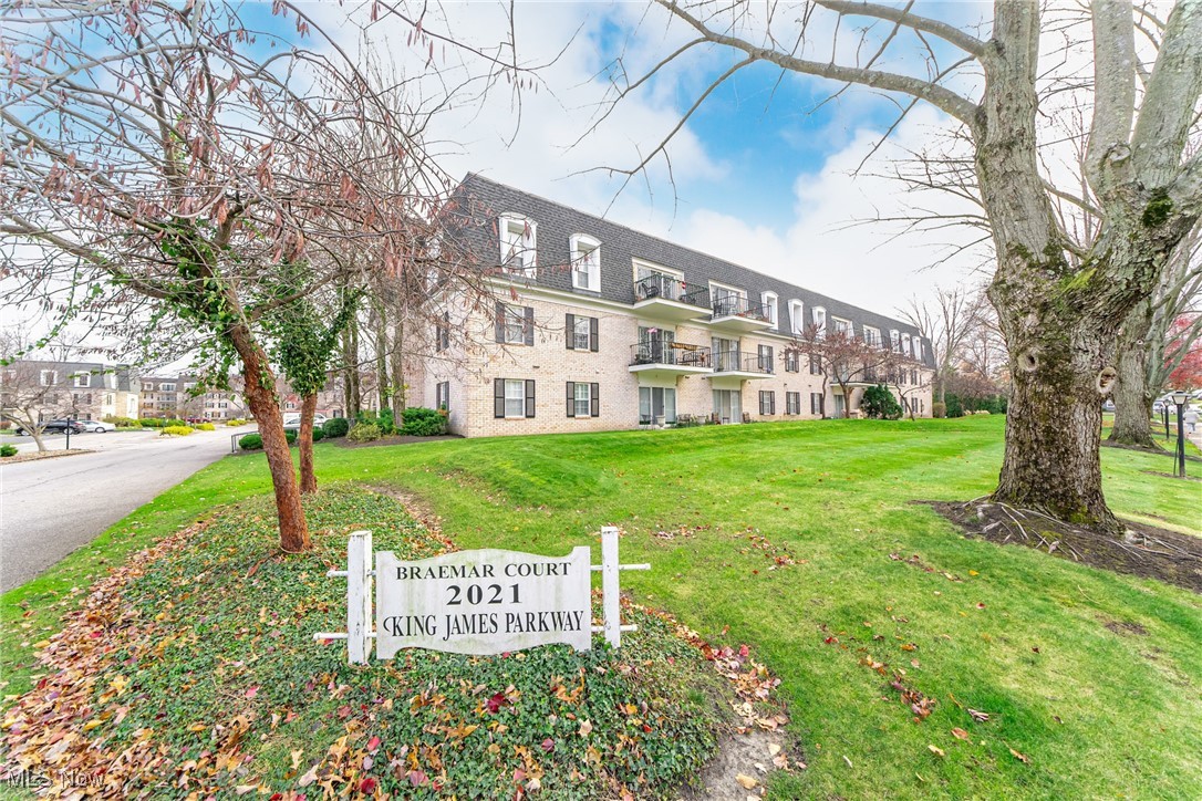 2021 King James Parkway Westlake OH 44145