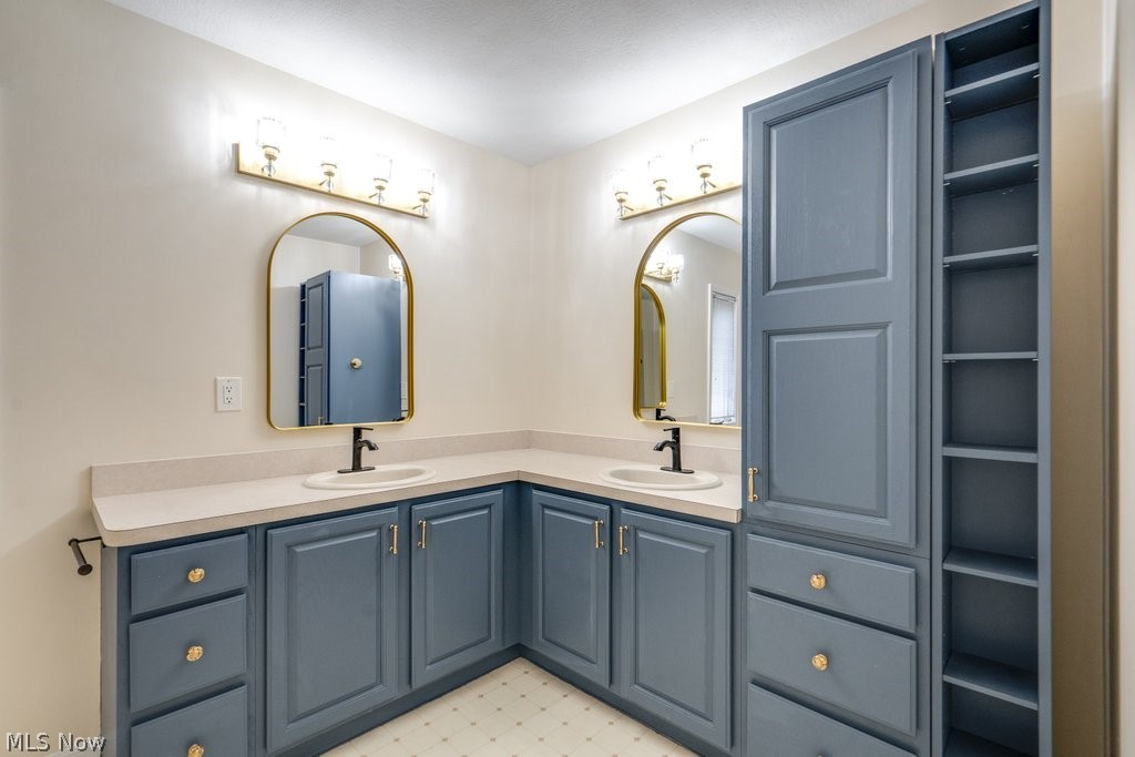 4505 Oakhill Boulevard Lorain OH 44053