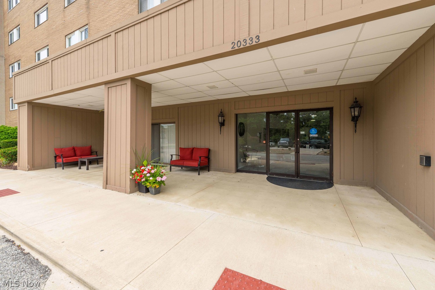 20333 Detroit Road Rocky River OH 44116