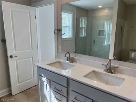 34 Paige Lane Hudson OH 44236
