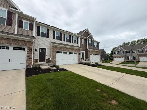1528 Spruce Hill Drive Stow OH 44224