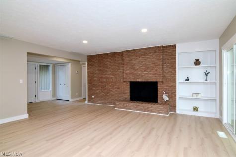 680-26 Fairington Drive Aurora OH 44202