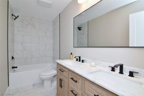 680-26 Fairington Drive Aurora OH 44202