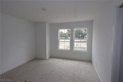 5112 Shepherds Glen Willoughby OH 44094