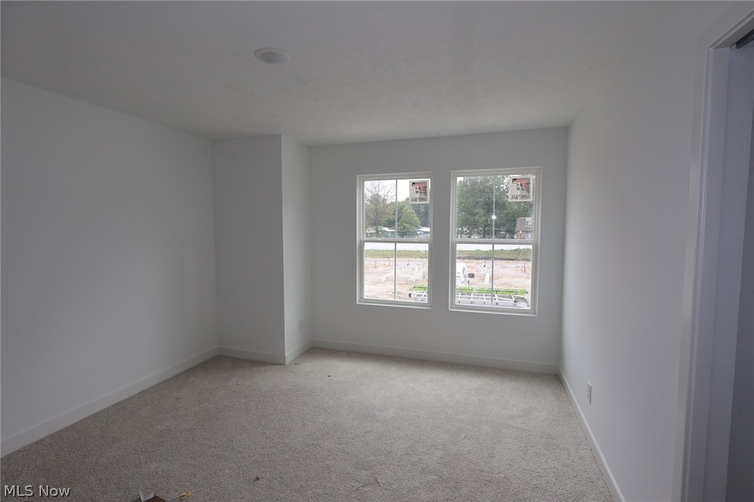 5112 Shepherds Glen Willoughby OH 44094