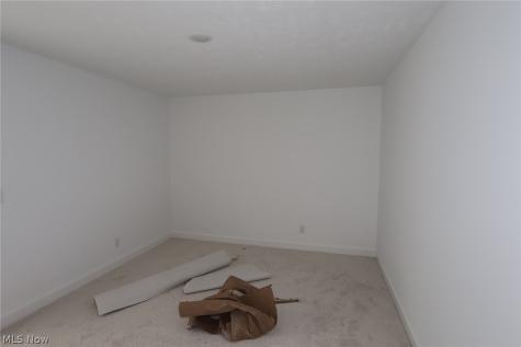 5112 Shepherds Glen Willoughby OH 44094