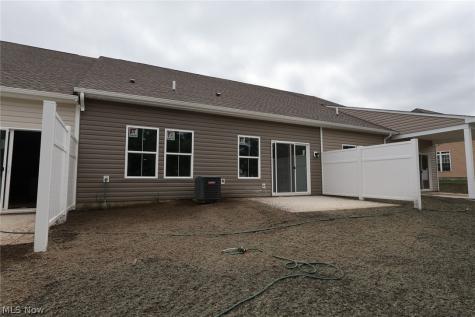 5112 Shepherds Glen Willoughby OH 44094
