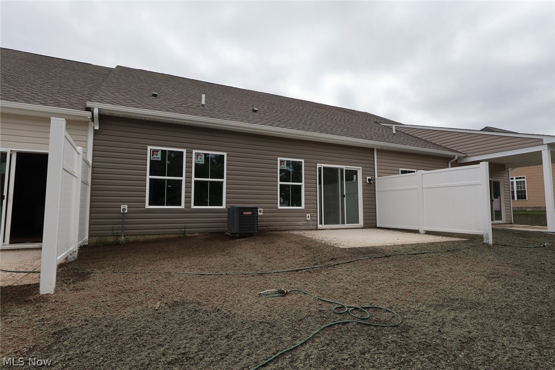 5112 Shepherds Glen Willoughby OH 44094