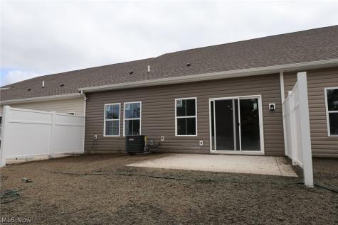 5112 Shepherds Glen Willoughby OH 44094