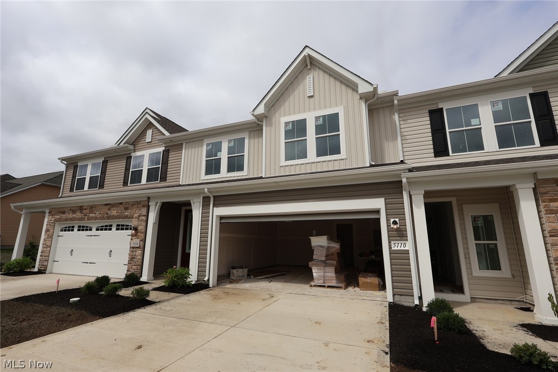 5112 Shepherds Glen Willoughby OH 44094