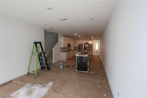 5112 Shepherds Glen Willoughby OH 44094