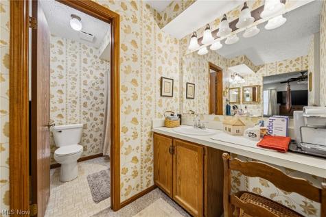 6216 Center Street Mentor OH 44060