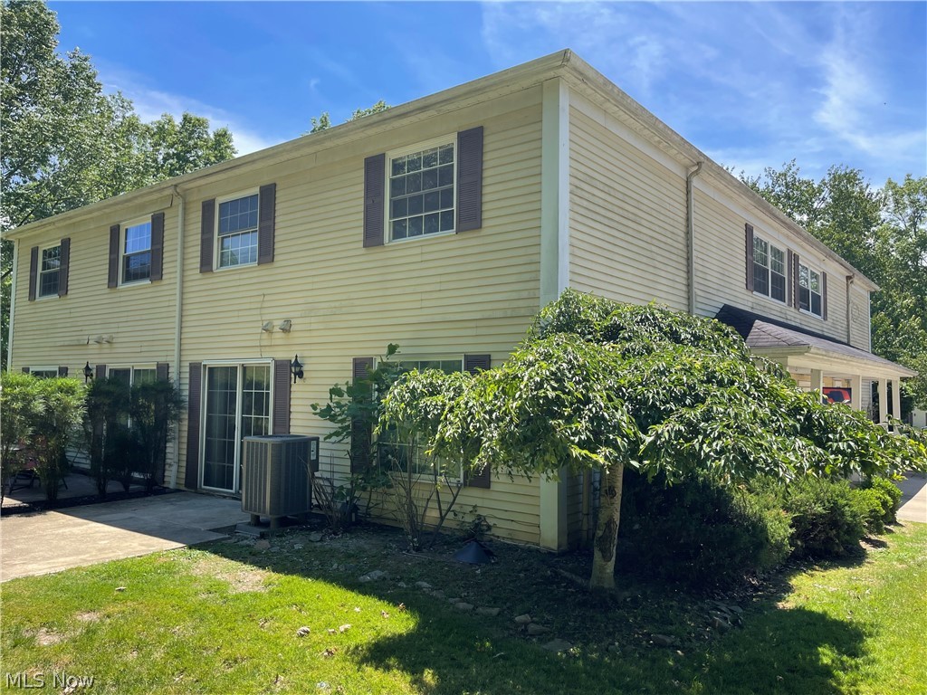 13676 Oakbrook Drive North Royalton OH 44133