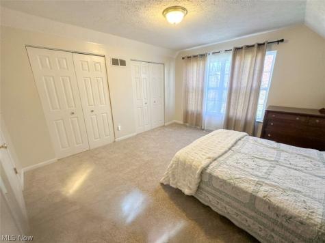 1244 Village Parkway Tallmadge OH 44278