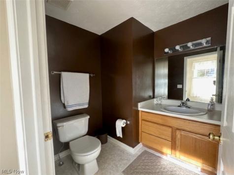 1244 Village Parkway Tallmadge OH 44278