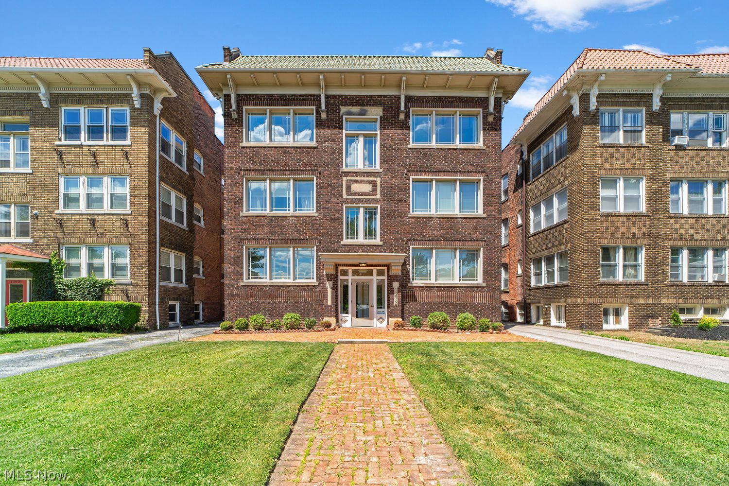 12966 Clifton Boulevard Lakewood OH 44107