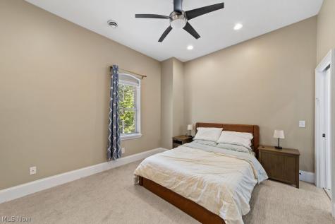 12966 Clifton Boulevard Lakewood OH 44107