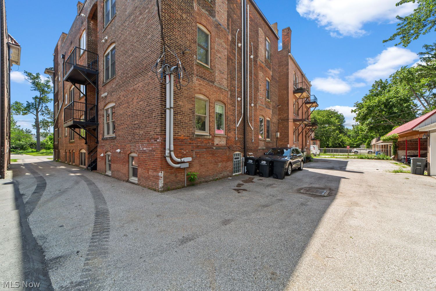12966 Clifton Boulevard Lakewood OH 44107