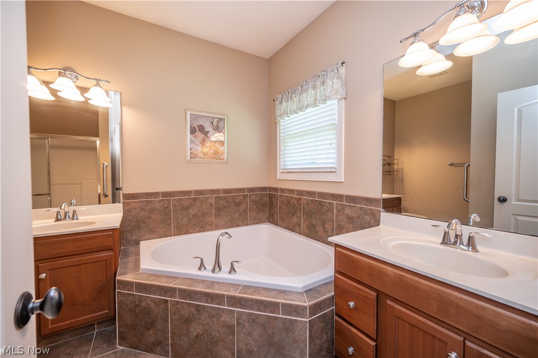 30 Barnstone Lane Canfield OH 44406