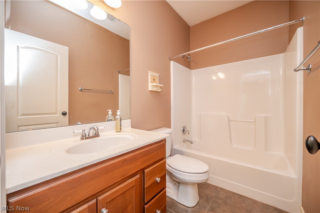 30 Barnstone Lane Canfield OH 44406