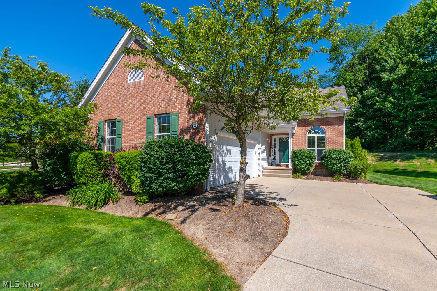 Aurora OH, 491 Oaklawn Court