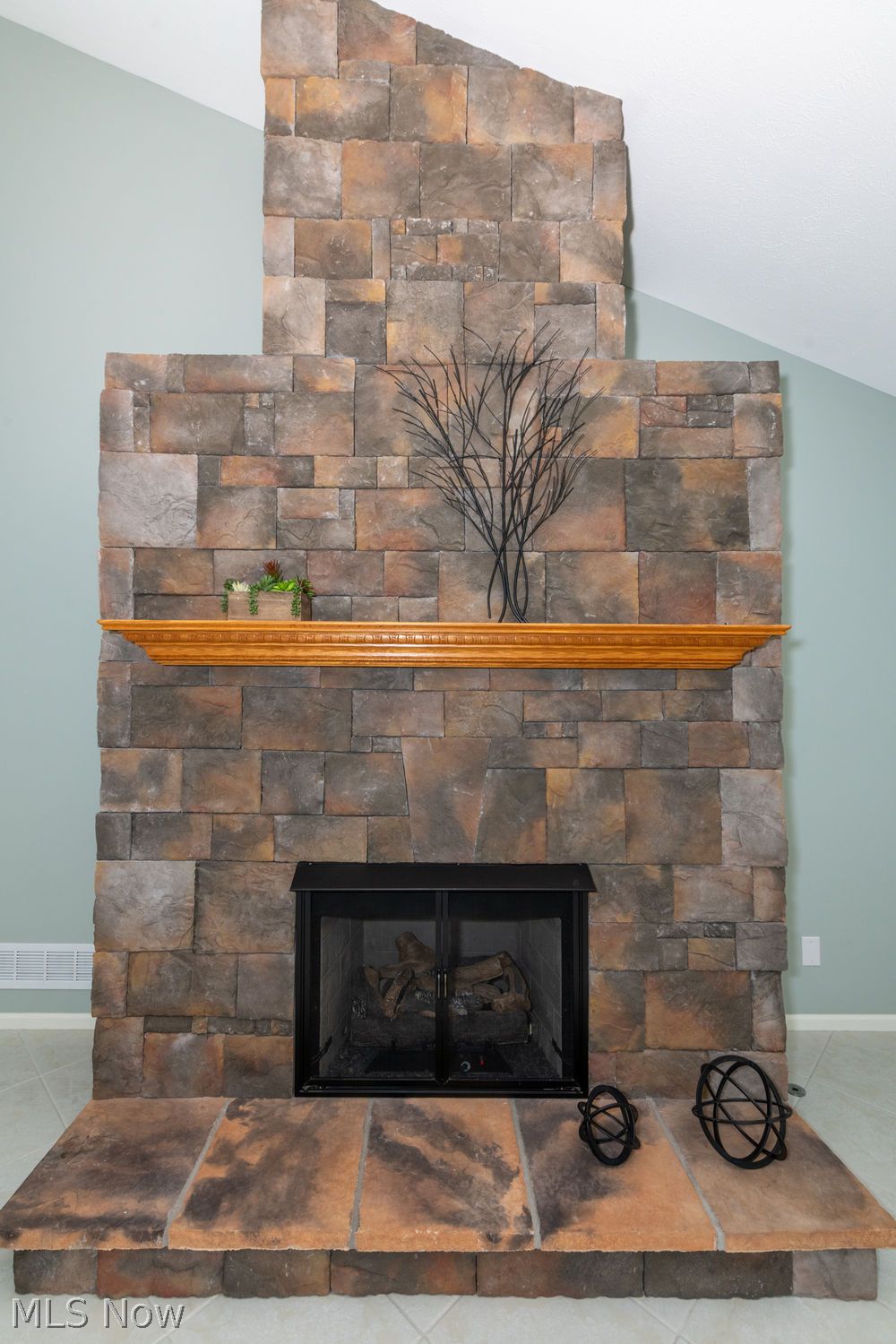 491 Oaklawn Court Aurora OH 44202