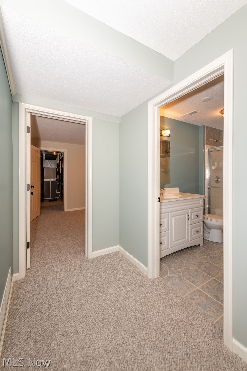 491 Oaklawn Court Aurora OH 44202
