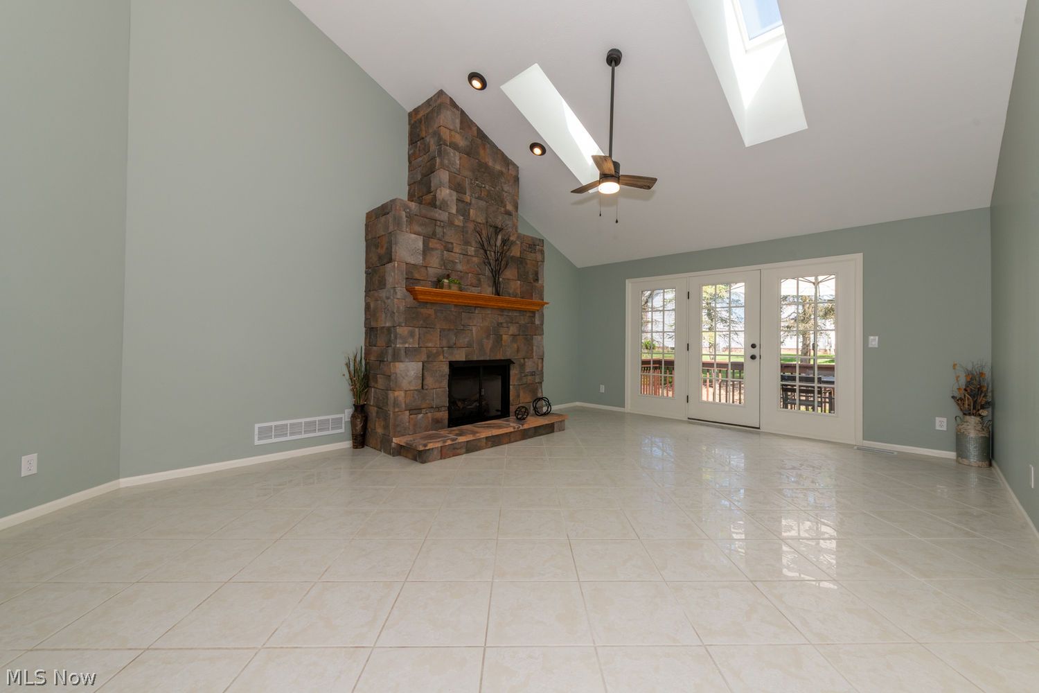 491 Oaklawn Court Aurora OH 44202