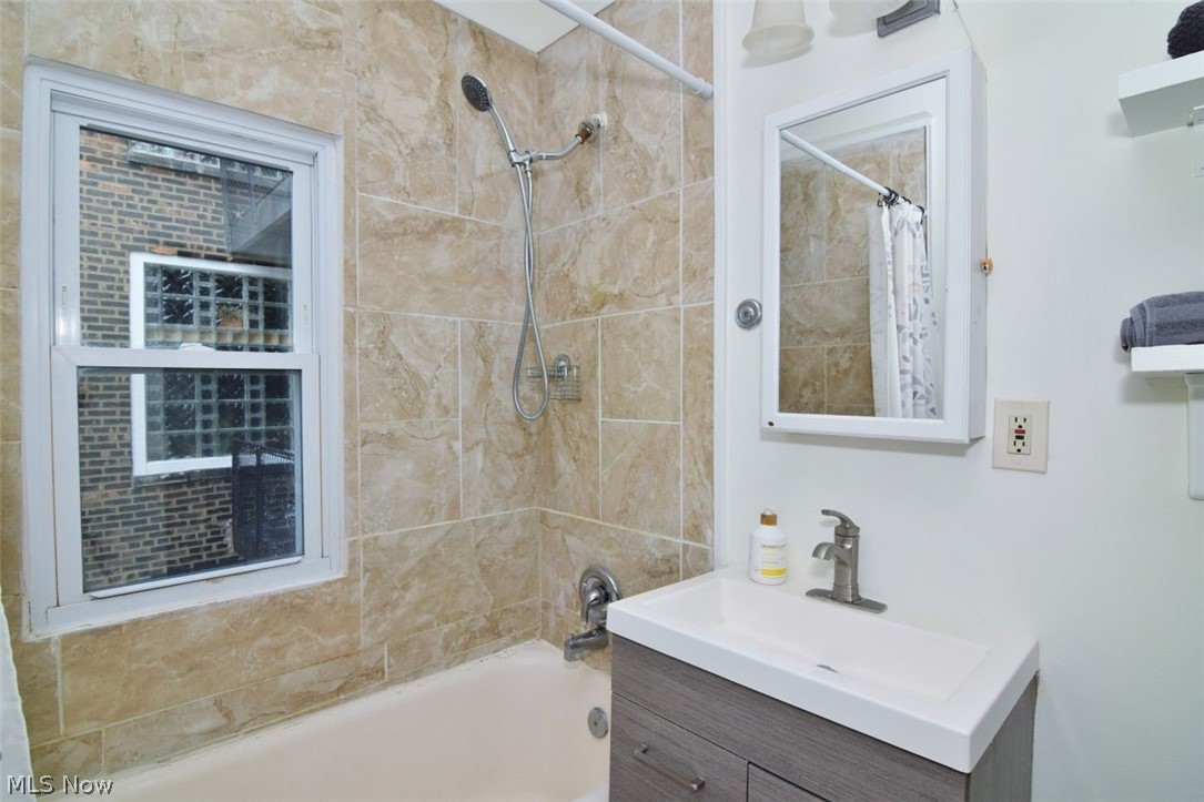 11426 Cedar Glen Parkway Cleveland OH 44106