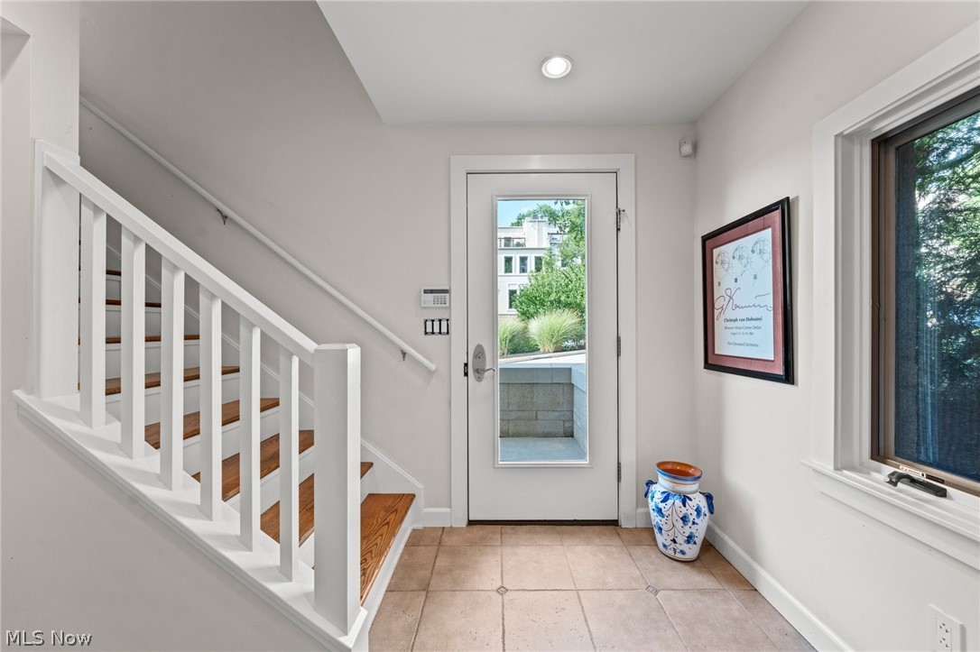 2011 Villa Carabelli Drive Cleveland OH 44106