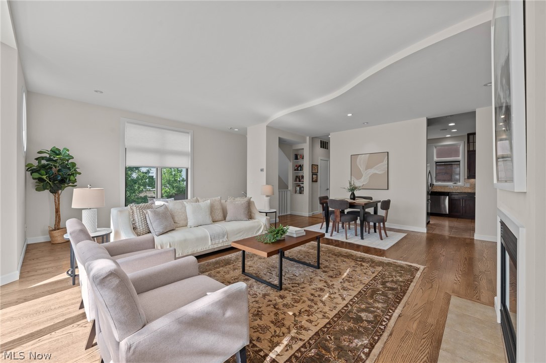 2011 Villa Carabelli Drive Cleveland OH 44106